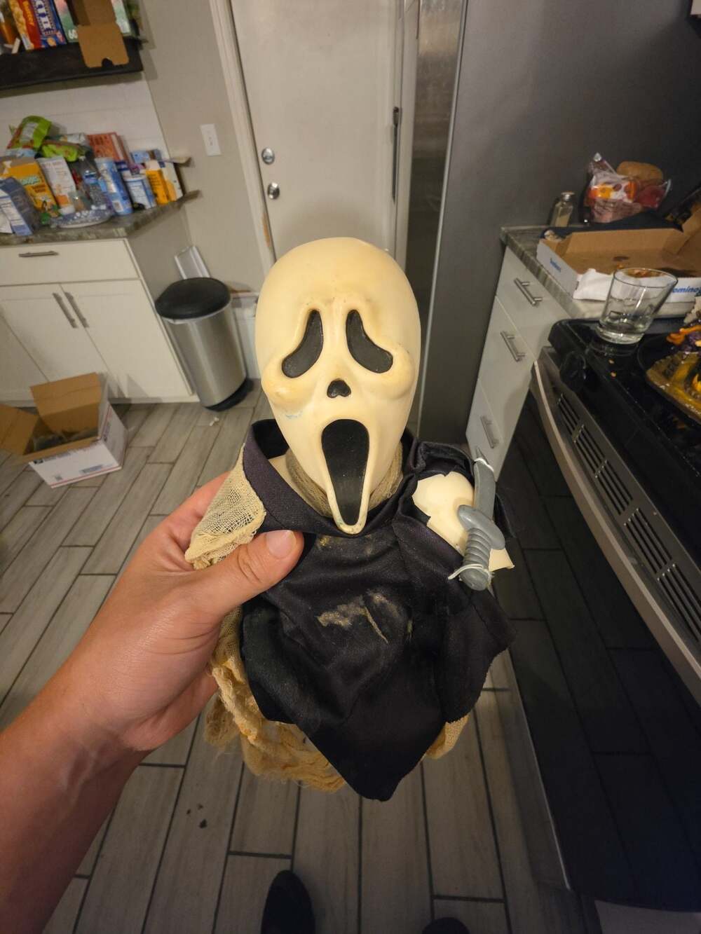 Vintage Easter Unlimited Fun World Ghostface Scream Mask with Shroud